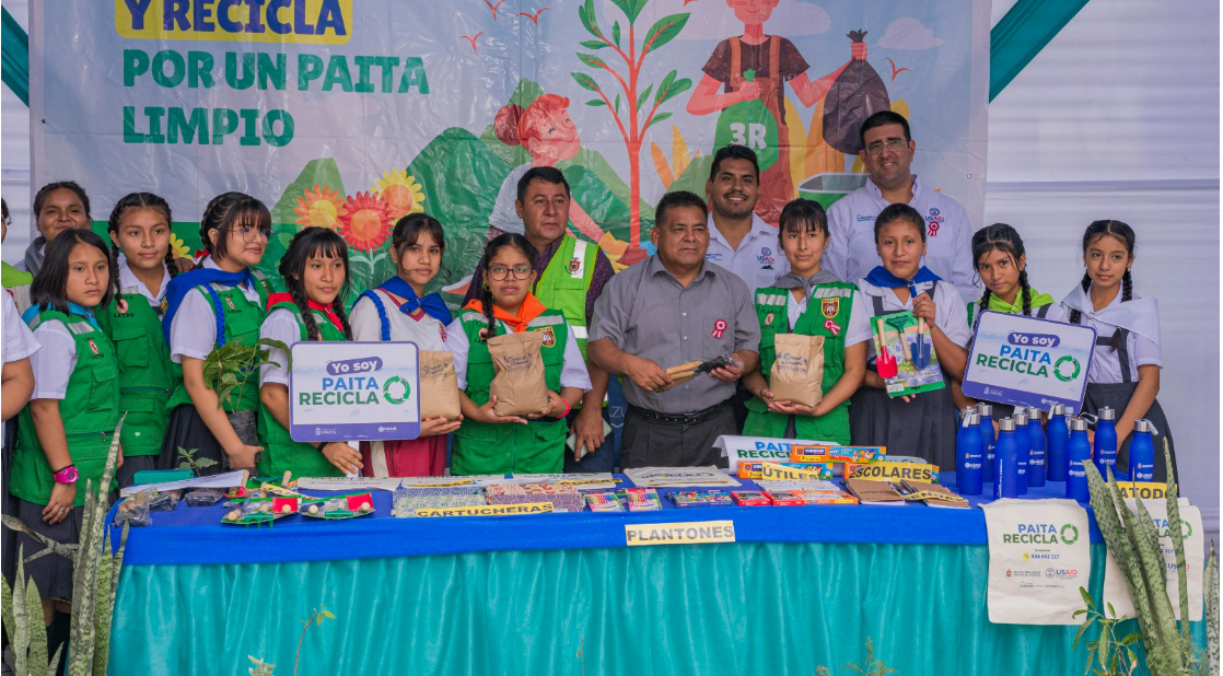 Paita: Reúnen casi dos toneladas de residuos sólidos en ecotrueque