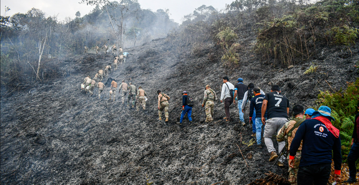 Vraem: Prosiguen acciones para liquidar incendio forestal en Manitea