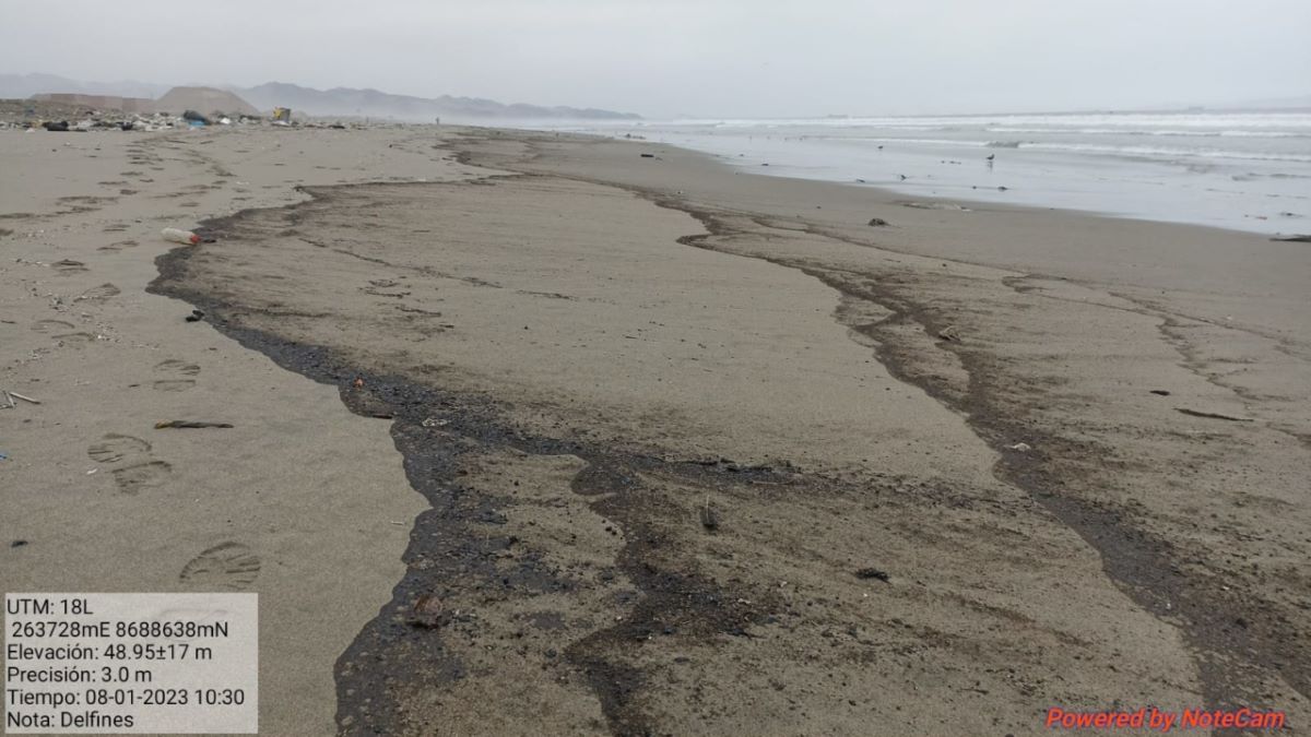 Pescadores protestan contra refinería La Pampilla tras alerta de nuevo derrame de petróleo en playas de Ventanilla