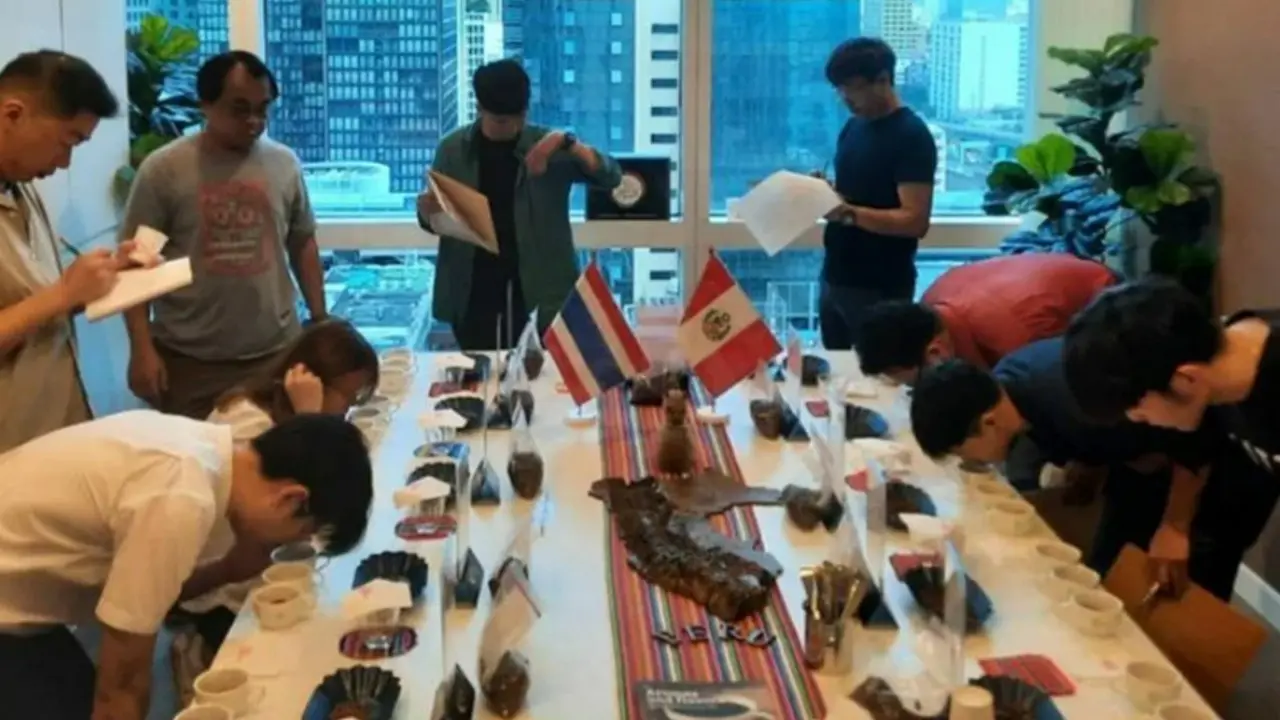 Embajada de Perú en Tailandia coorganizó cata de café nacional