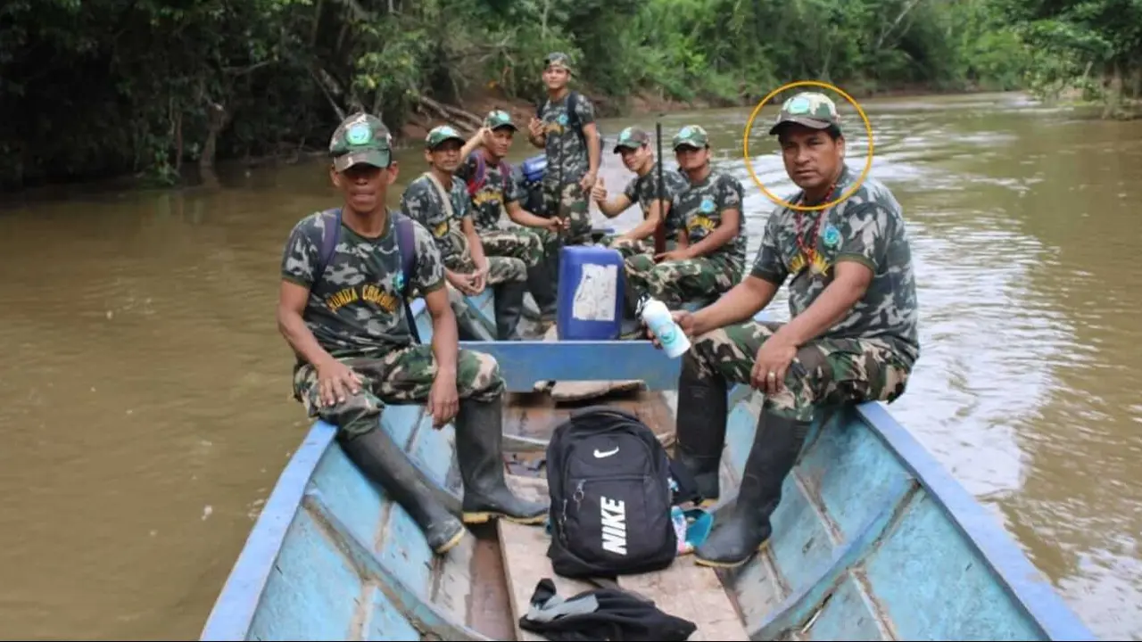 Quinta Inuma haciendo patrullaje de su territorio frente a amenazas de tala ilegal (foto: Servindi/OjoPúblico).