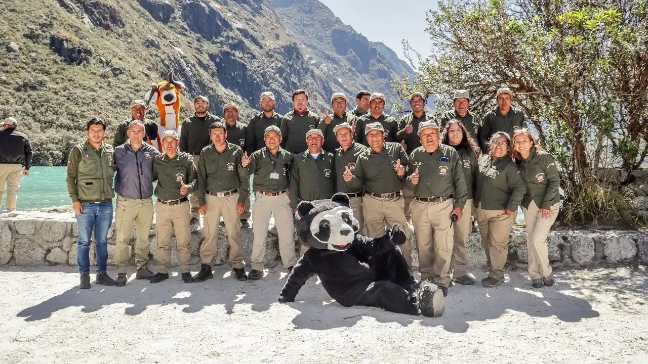 Cerca de 800 guardaparques protegen las Áreas Naturales Protegidas del Perú