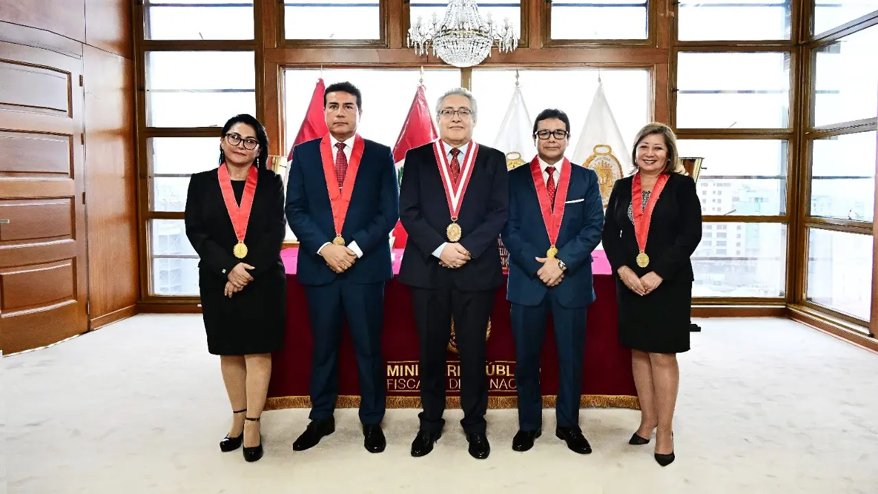 En el extremo derecho, Flor de María Vega Zapata. La actual coordinadora nacional de las FEMA egresó de la Universidad Nacional Federico Villarreal (foto: FEMA).