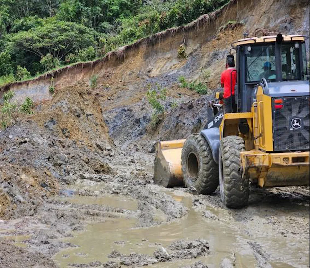 Deslizamientos afectan vías y cultivos en Huánuco y Cusco