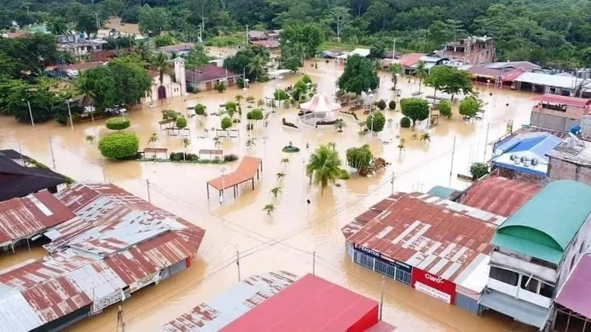Plaza-Inapari-inundada