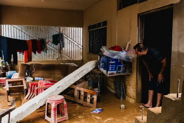Según los dirigentes vecinales de la ciudad, hay 2850 personas afectadas por las inundaciones. (Foto: Inforegión).