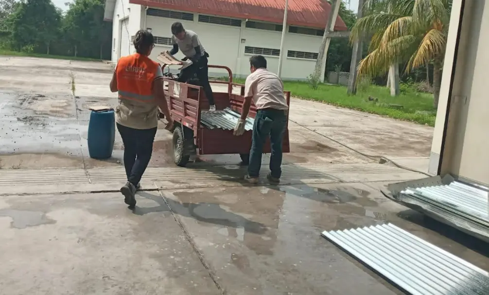 San Martín: Entregan bienes a damnificados por fuertes lluvias y vientos