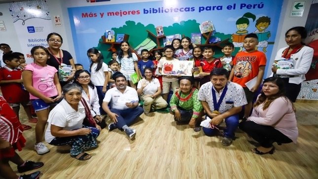San-Martin--Inauguran-primera-biblioteca-intercultural-con-libros-en-lenguas-originarias-X.webp