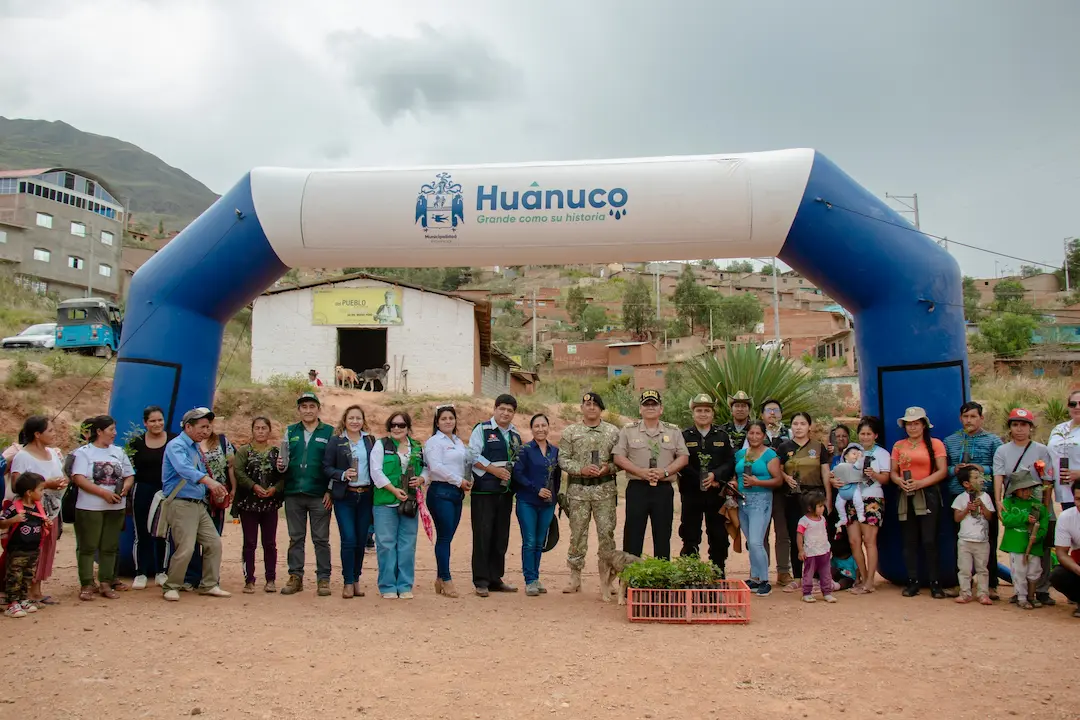 Programa de reforestación en Huánuco: Una casita, un árbol