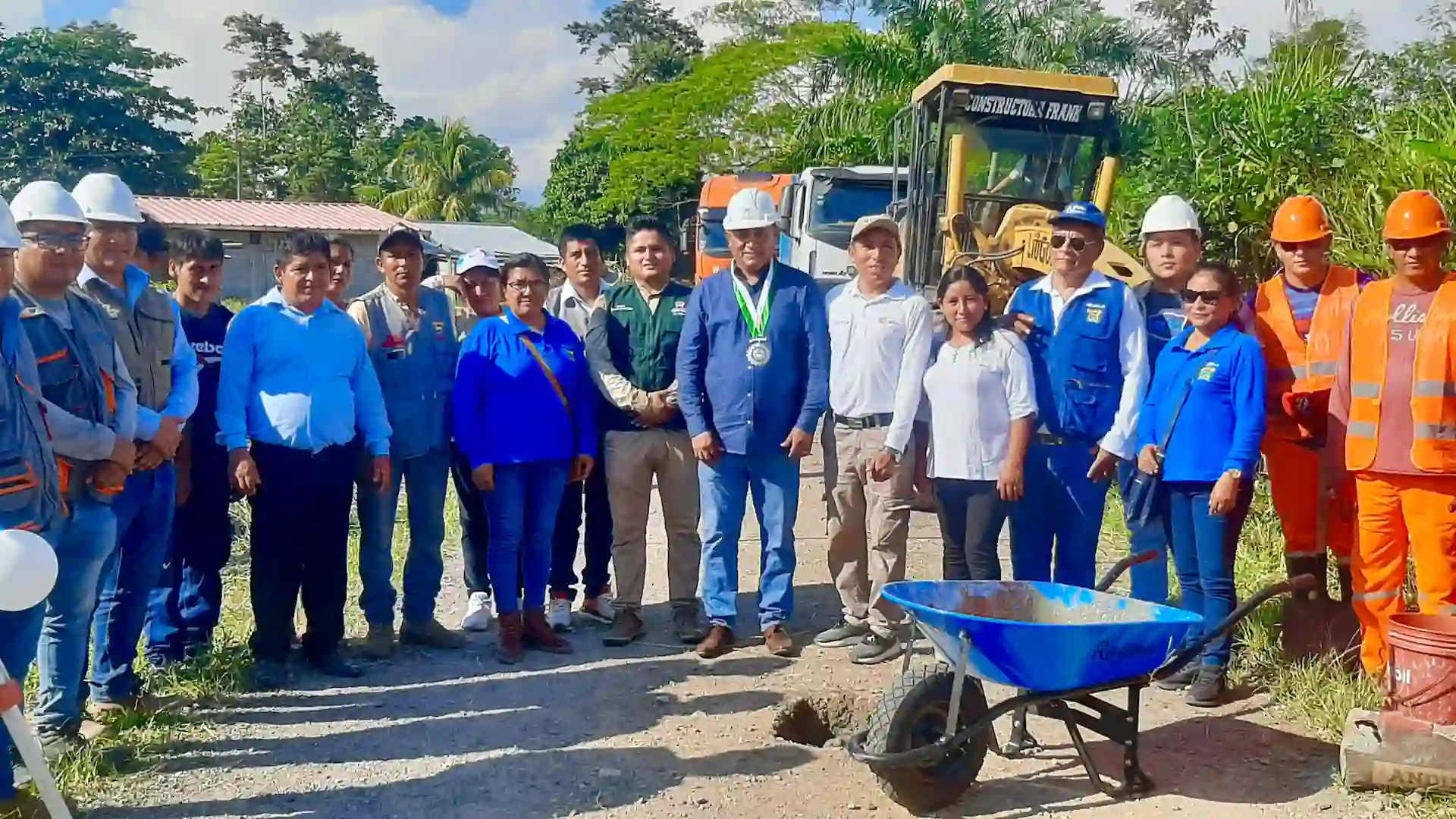 Huanuco-3-Se-inicia-mantenimiento-de-camino-vecinal-en-beneficio-de-productores-de-Leoncio-Prado