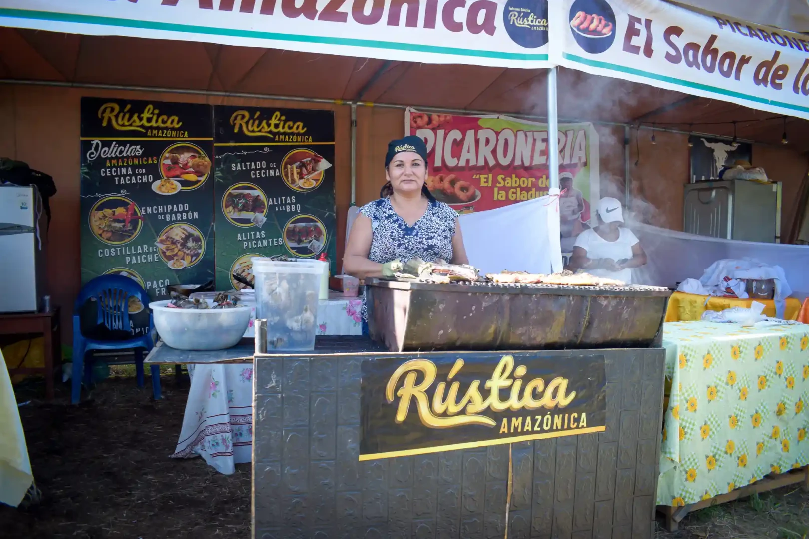 Emprendedores ofrecen lo mejor de la gastronomía de Satipo en Balneario Natalio Sánchez