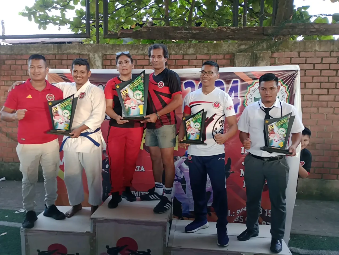 Academia de karate de Tingo María obtiene segundo lugar en torneo en Aguaytía