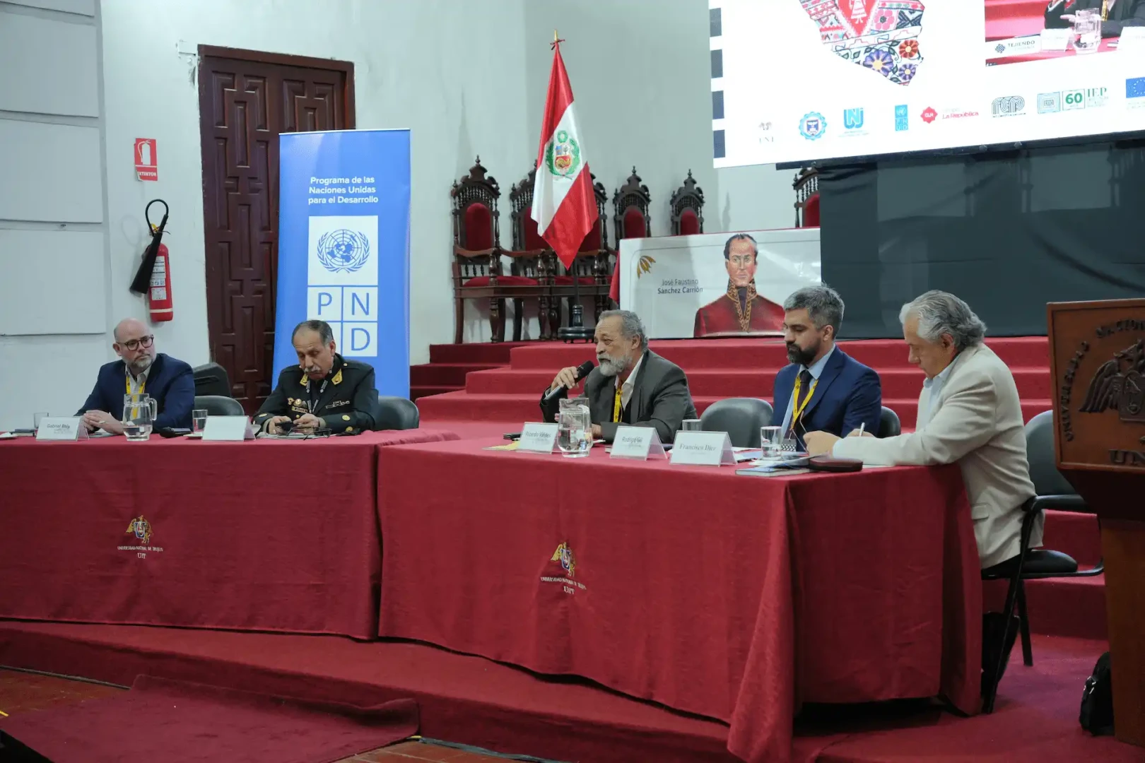 Crimen organizado y economías ilegales: Tejiendo Ciudadanía debate desafíos en la macrorregión norte