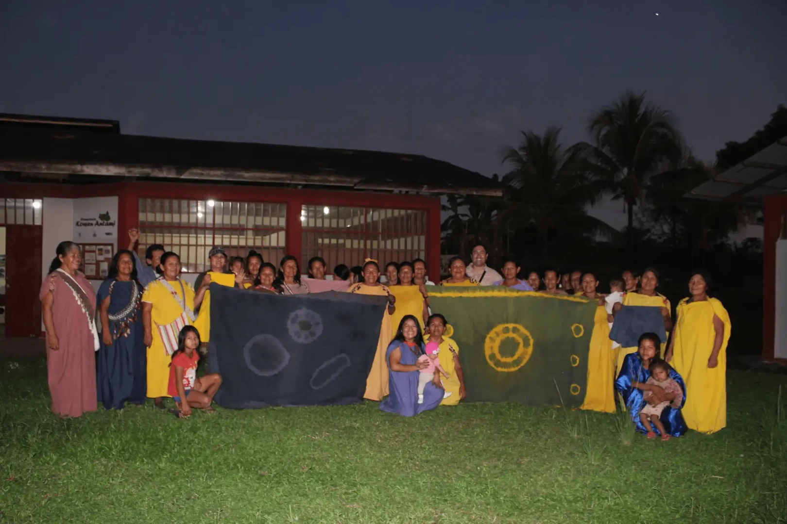 AKYA: Mujeres asháninkas abrazan la sabiduría de sus sabias y la artesanía sostenible en la región de Pasco