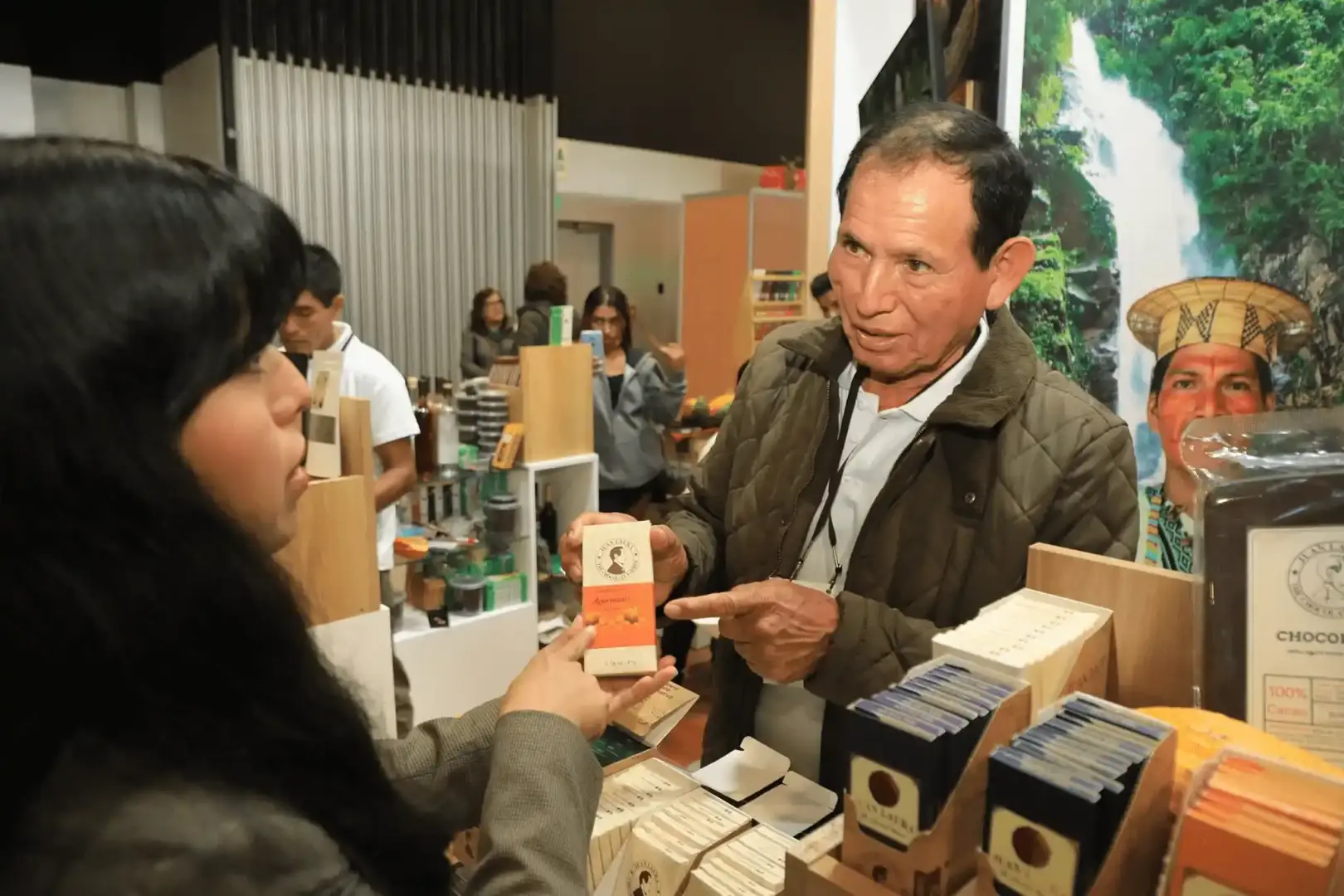 Cacao y café del Vraem protagonizan Expo Bicentenario en Ayacucho