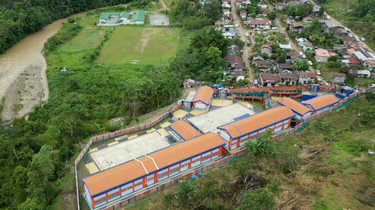 Satipo Nuevo colegio en Pampa Hermosa contó con inversión de S 11 millones