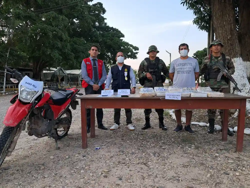 Intervención policial en Padre Abad incauta más de 40 kilos de droga