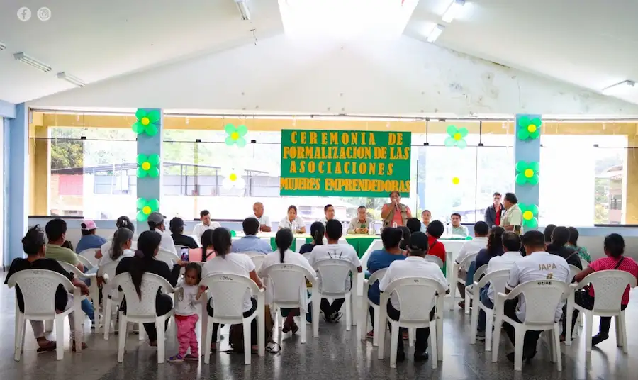 Formalización de emprendedoras en Padre Abad abre camino a fondos concursables