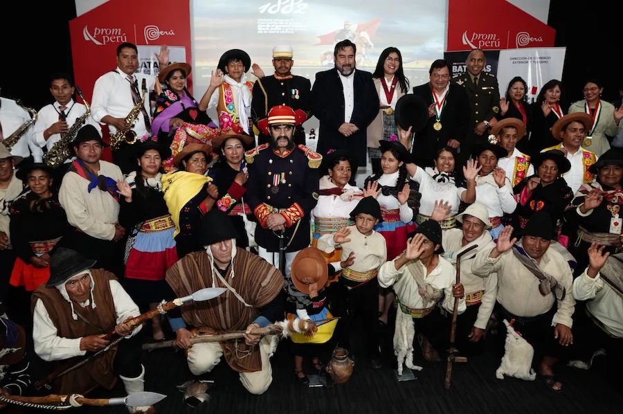 Más de 2200 actores reviven Campaña de la Breña_2