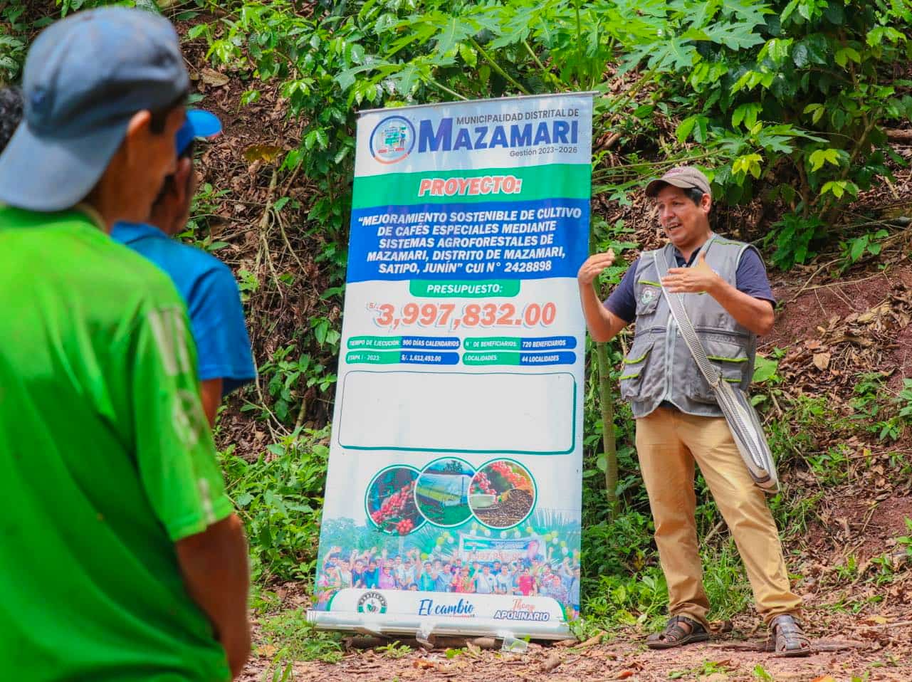 En el centro poblado Alto Piotoa, se dieron charlas informativas sobre el cultivo del café (foto: Municipalidad de Mazamari).