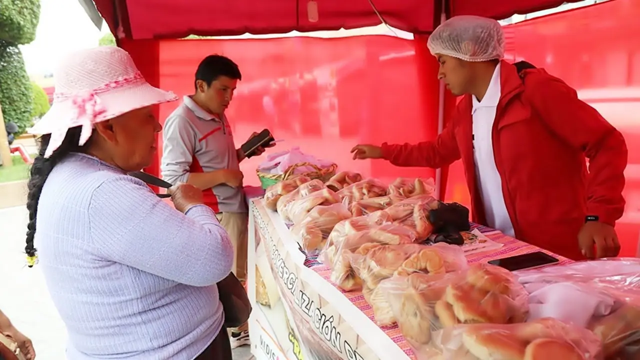 Más de 70 emprendimientos intercambian experiencias productivas y comerciales