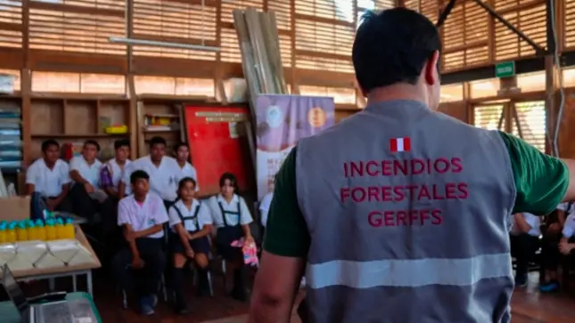Ucayali: Estudiantes reciben taller preventivo contra incendios forestales