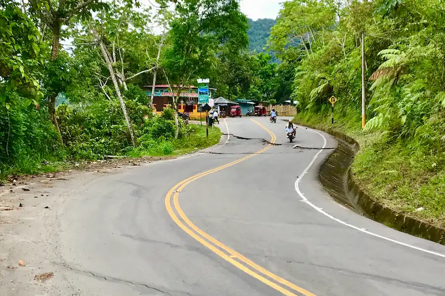 La condición de la pista puede signficar un riesgo para los residentes y visitantes de este atractivo de Huánuco.