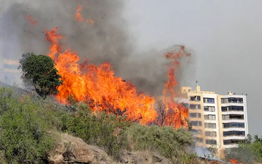 En el jardín también se quemaron varios almacenes de empresas. (Foto: 24 Horas).