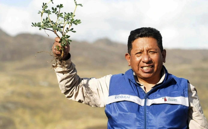 Accion-Andina-involucra-a-25-mil-personas-para-restaurar-cinco-mil-hectareas-de-bosques-andinos