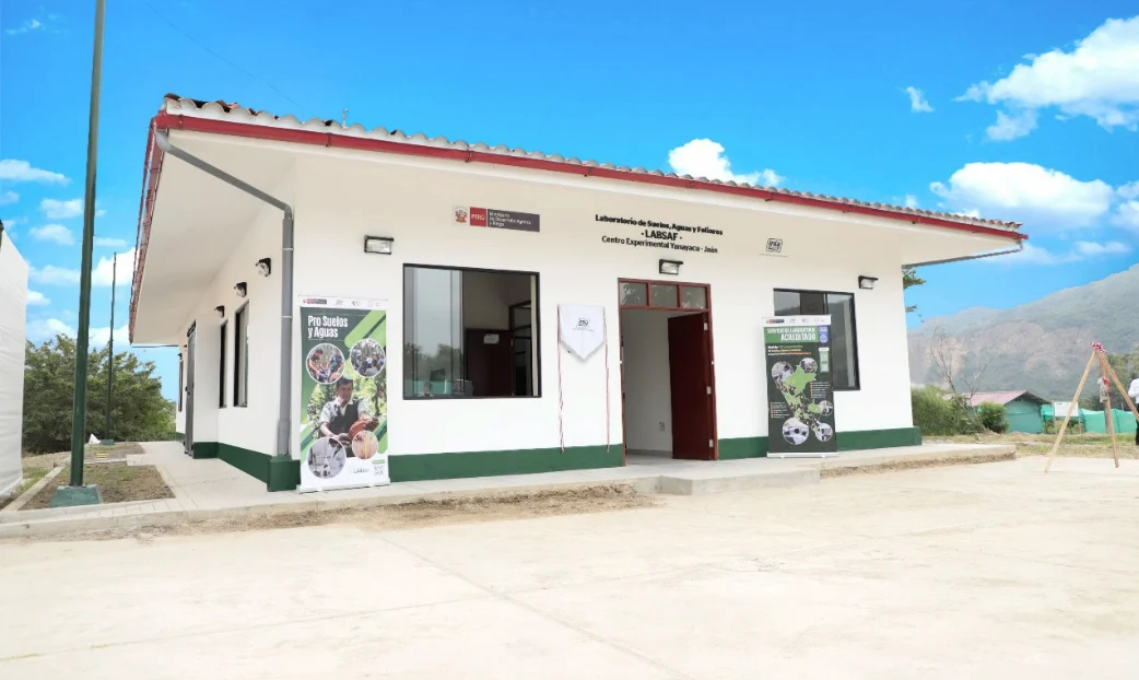 Cajamarca: Optimizarán agricultura de dos provincias con nuevo laboratorio de suelos