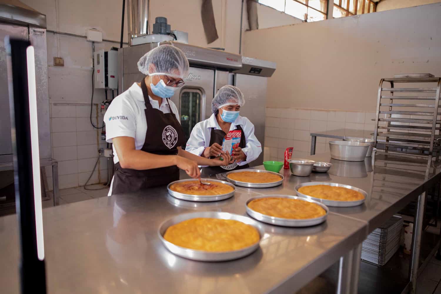 Ucayali: mujeres emprendedoras elaboran productos de panadería y repostería