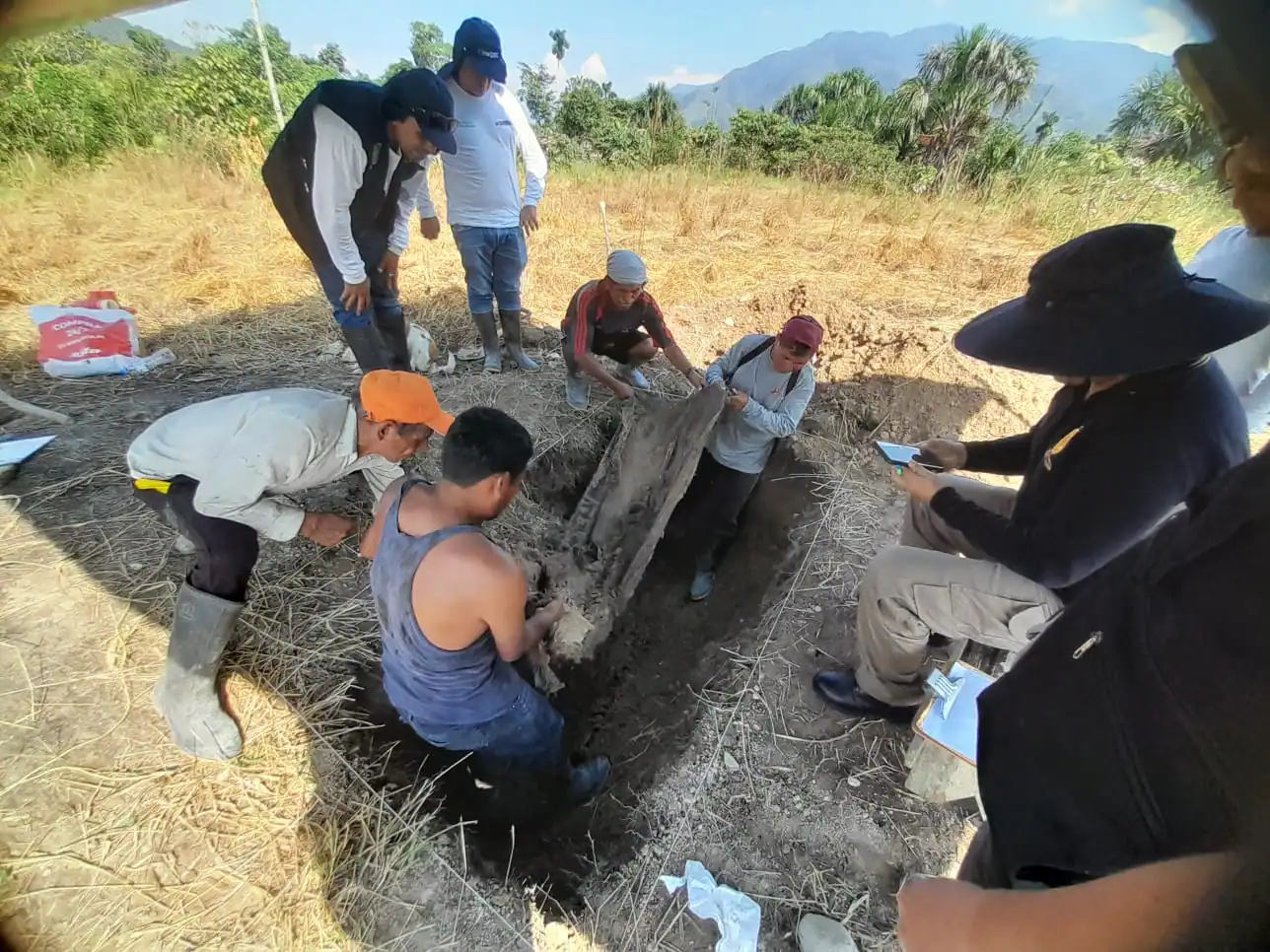 Alivio en el dolor: Acompañan a víctimas de la época de la violencia en Huánuco