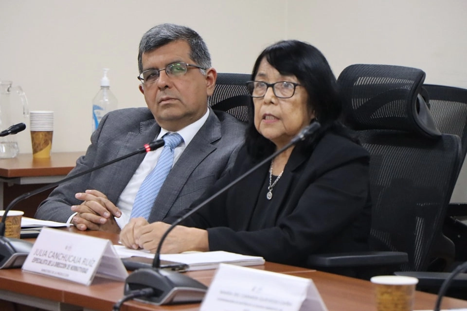 Presentan avances para implementación de ley sobre plásticos de un solo uso