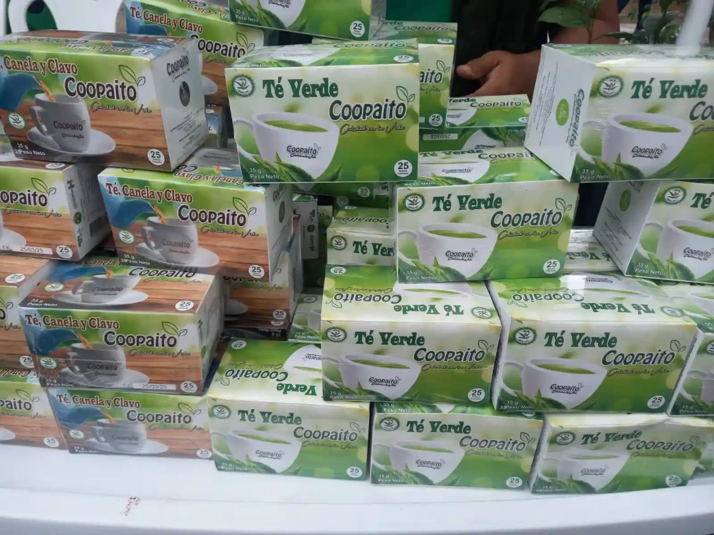 Hilda García: Una líder que impulsa el té verde y paletas medicinales en la Amazonía