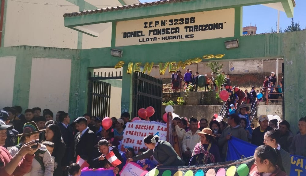 Huamalíes: Colocan primera piedra en obras de institución educativa “Daniel Fonseca”
