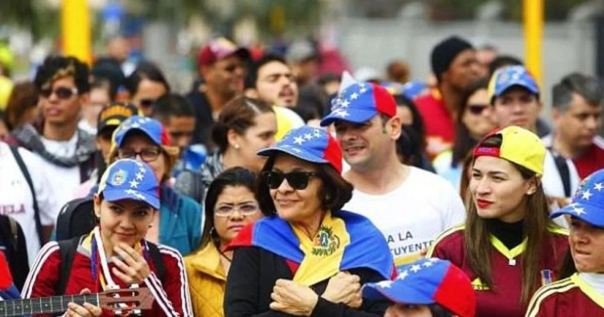Venezolanos. Mario Cépeda, consultor del Idehpucp, critica la medida migratoria por considerarla discriminatoria y perjudicial para el proceso migratorio y la seguridad del país. (Foto: El Peruano).