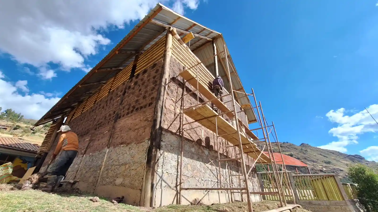 Cusco: Inauguran primera sala de cine sustentable del Perú