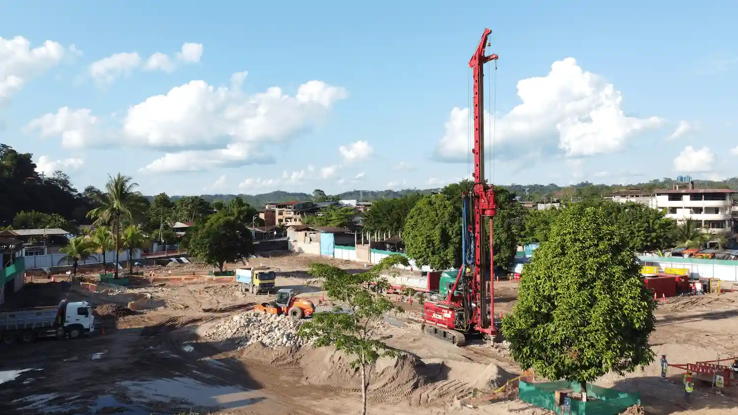 Infraestructura Educativa en Ucayali: Avances de la Escuela Bicentenario Fernando Carbajal Segura