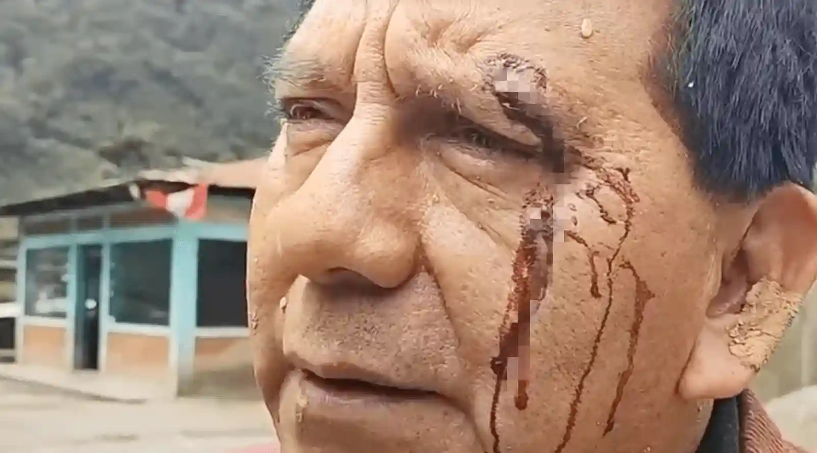 Huánuco: Invasores atacan con violencia a alcaldesa y periodistas en el distrito de Pillao