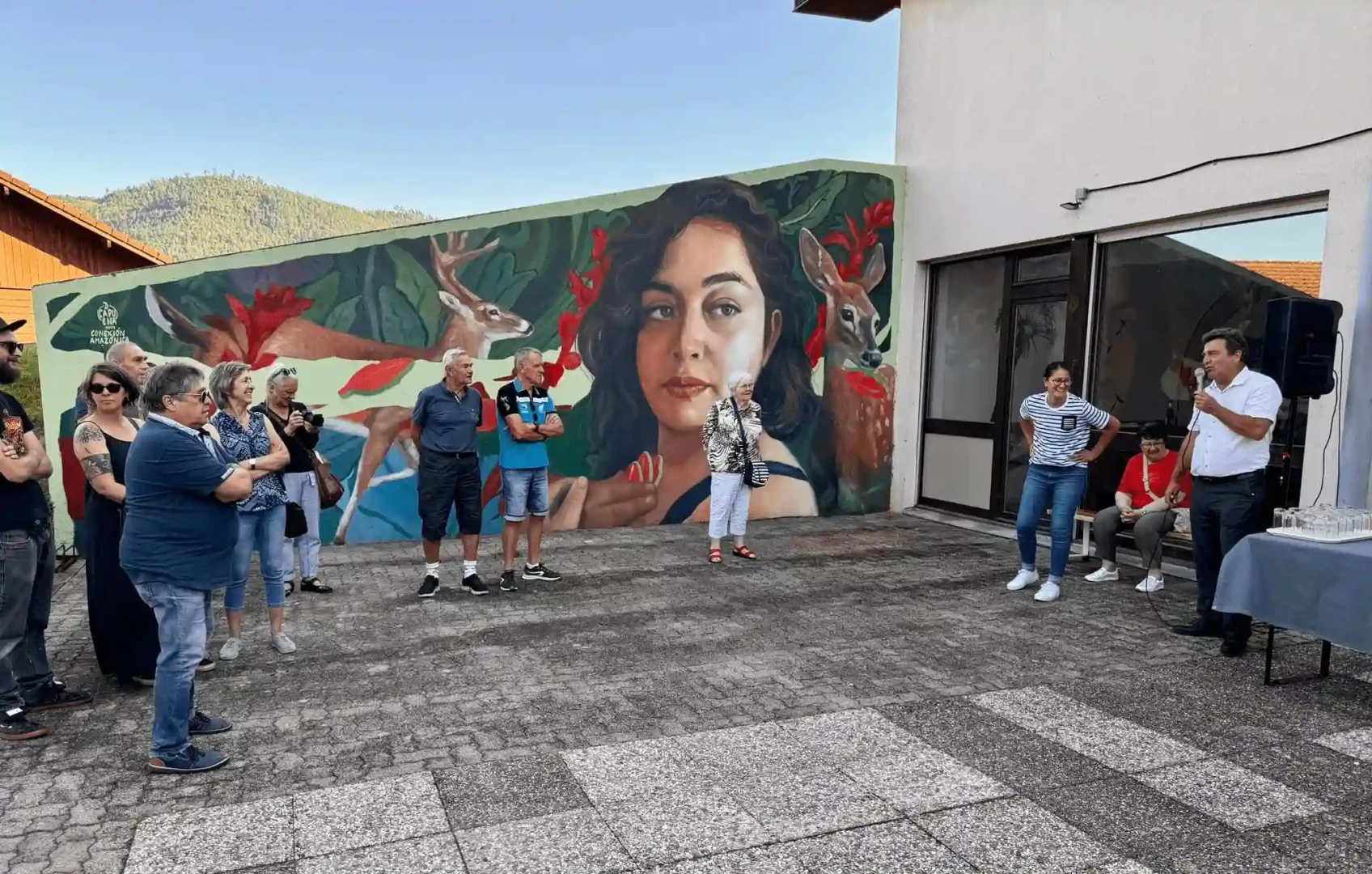 Conexión Amazónica: Artistas peruanos inauguran muestra en París