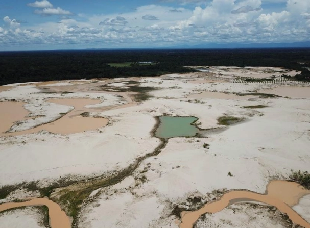 I-Alertan-expansion-de-la-mineria-aurifera-en-siete-regiones-de-la-Amazonia-I.webp