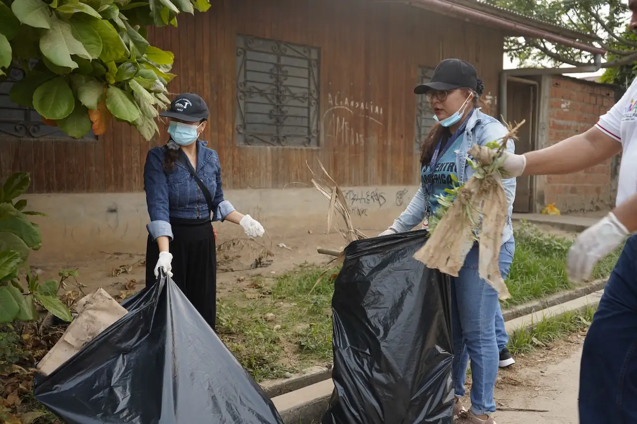 Jornada de limpieza comunitaria: 1750 voluntarios en Pucallpa limpiaron la ciudad