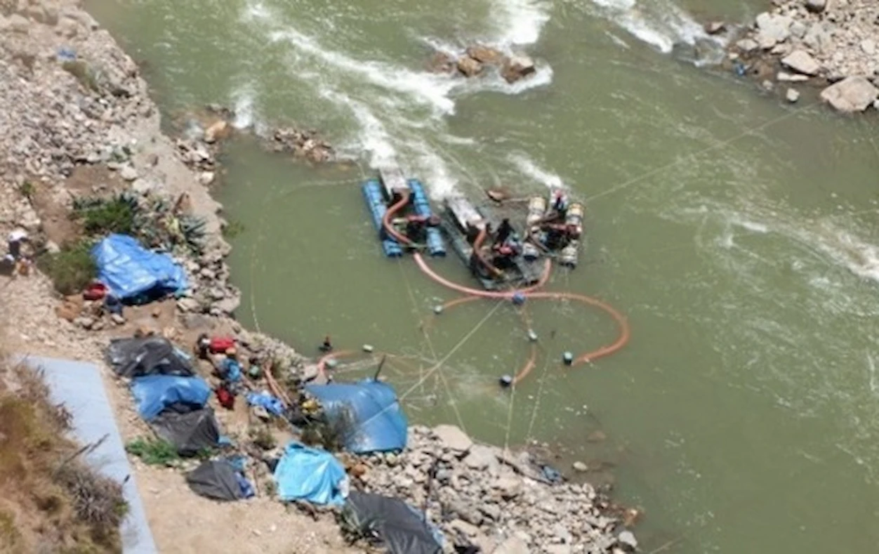 Huánuco avanza en erradicación de minería ilegal y apuesta por electrificación rural