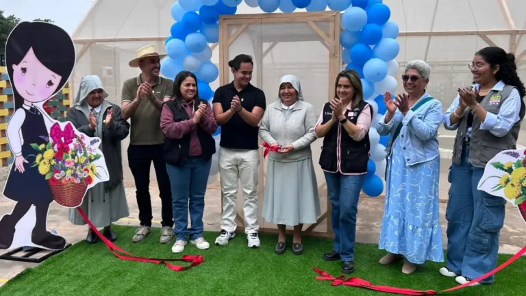 Inauguran invernadero hidropónico en colegio en San Miguel