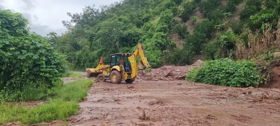 Río Panga se desborda tras fuertes lluvias en Mazamari