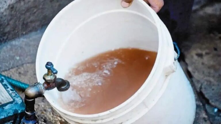 Juliaca: Agua contaminada llega a domicilios sin respuesta de SEDA