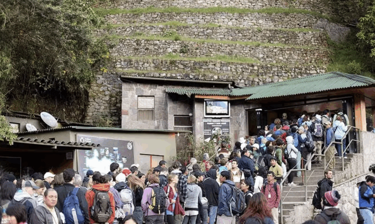 Cámara de Comercio del Cusco advierte pérdidas millonarias por fallas en venta de entradas a Machu Picchu