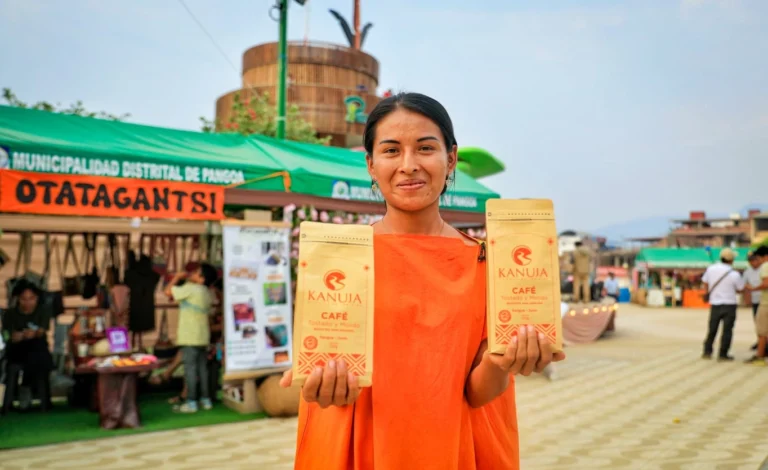 695 mujeres indígenas del Vraem impulsan economías sostenibles a través del cacao y café