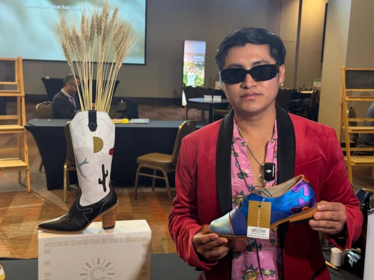 Coco Chumino lleva el arte ancestral del calzado peruano a Perú Moda Chile 2025