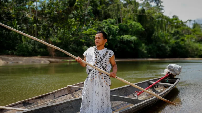 Sinchi Roca: La comunidad que convirtió sanciones en conservación
